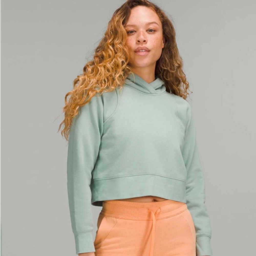 Lululemon Loungeful Cropped Hoodie
Silver Blue